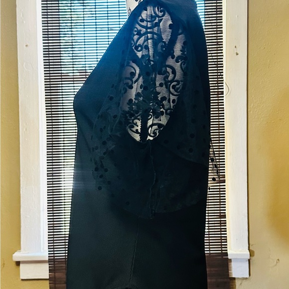 Shein black bodysuit with sheer sleeves. - Picture 4 of 7